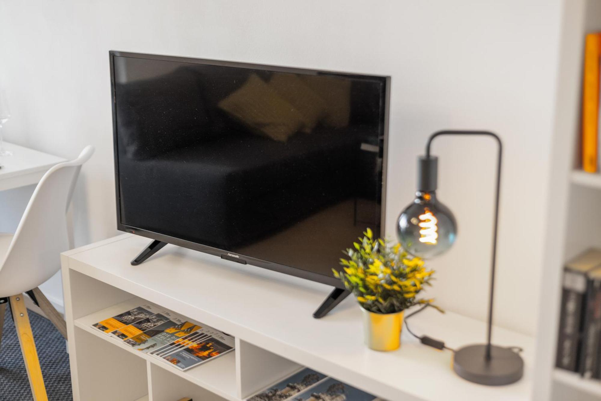 Sonniges City-Apartment Mit Suedbalkon Und Parklatz Neusass Eksteriør bilde