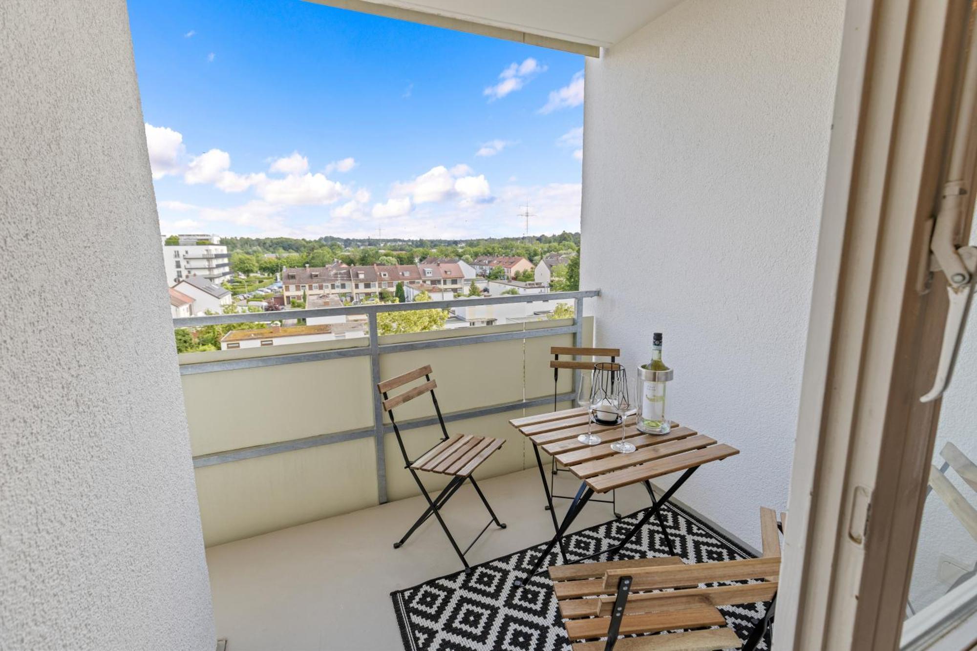 Sonniges City-Apartment Mit Suedbalkon Und Parklatz Neusass Eksteriør bilde